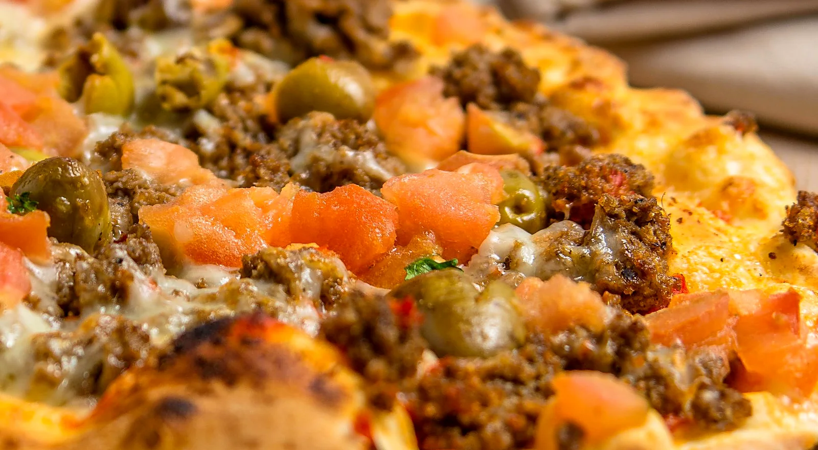 Makanek and Kashkaval flatbread